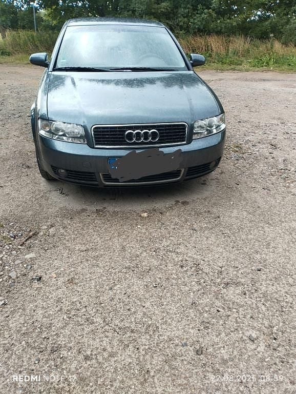 Grau Gebraucht 2001 Audi A4 Limousine | 2.200 € (Guter Preis) - Bild 1/4