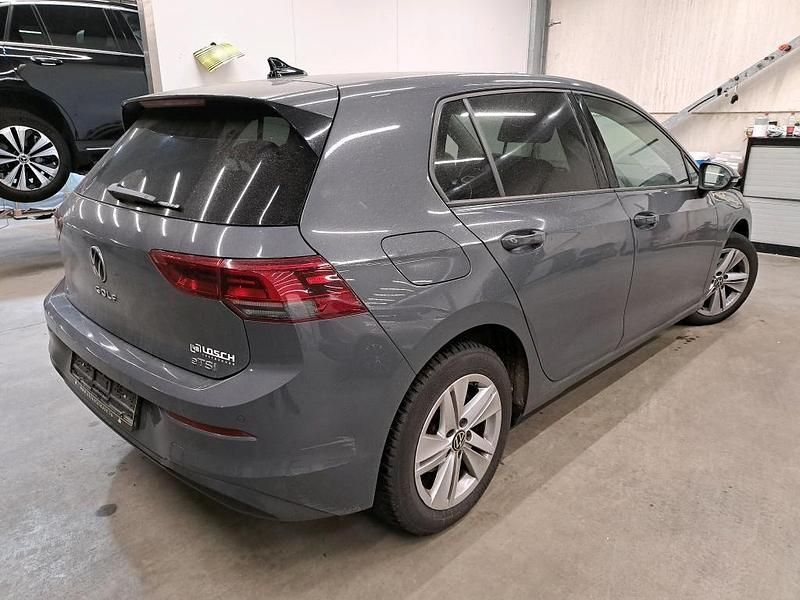 Gebraucht VW Golf VIII 110 PS (80 kW) 2023 Grau Limousine