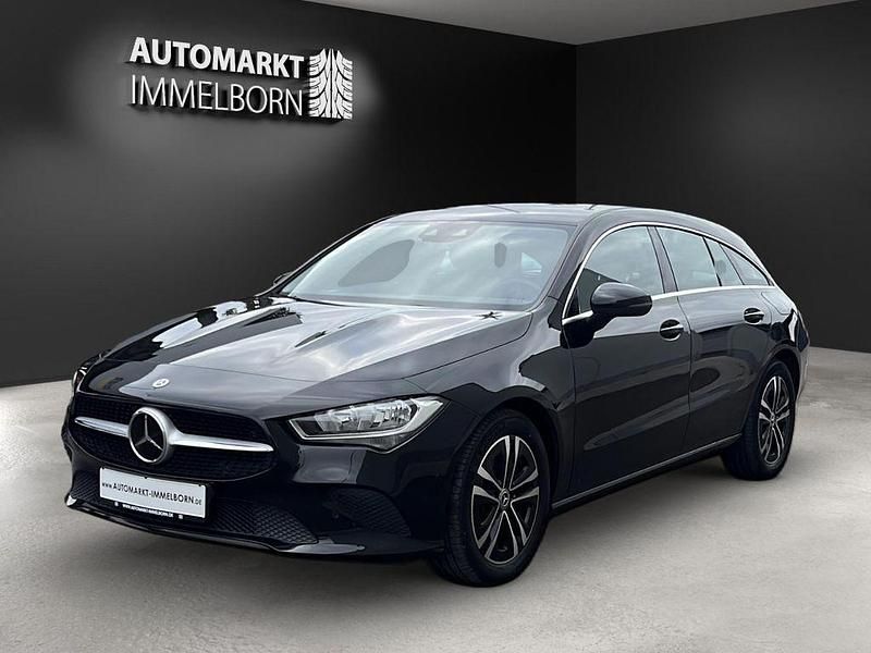 Gebraucht Mercedes CLA200 Shooting Brake 150 PS (110 kW) 2023 Nachtschwarz Kombi