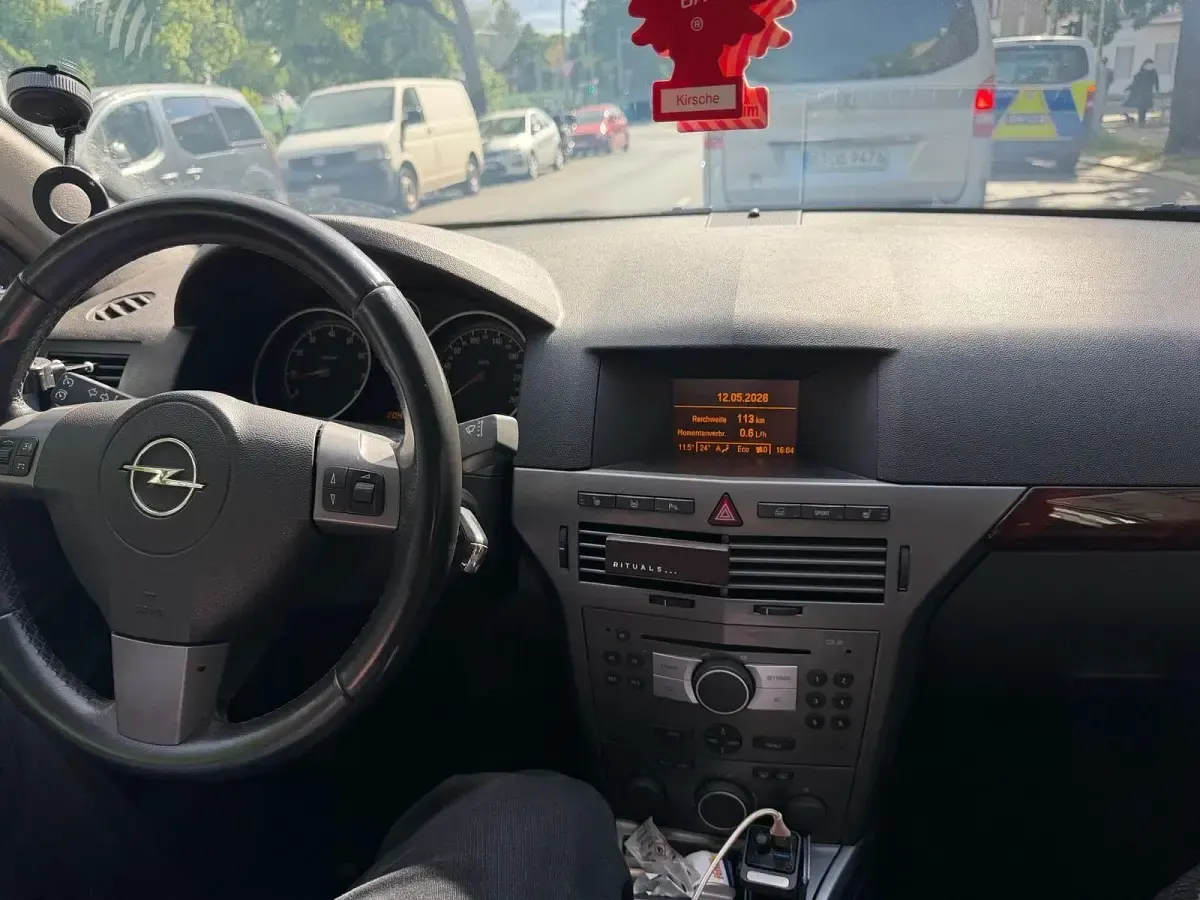 Gebraucht Opel Astra 105 PS (77 kW) 2004 Silber Kleinwagen