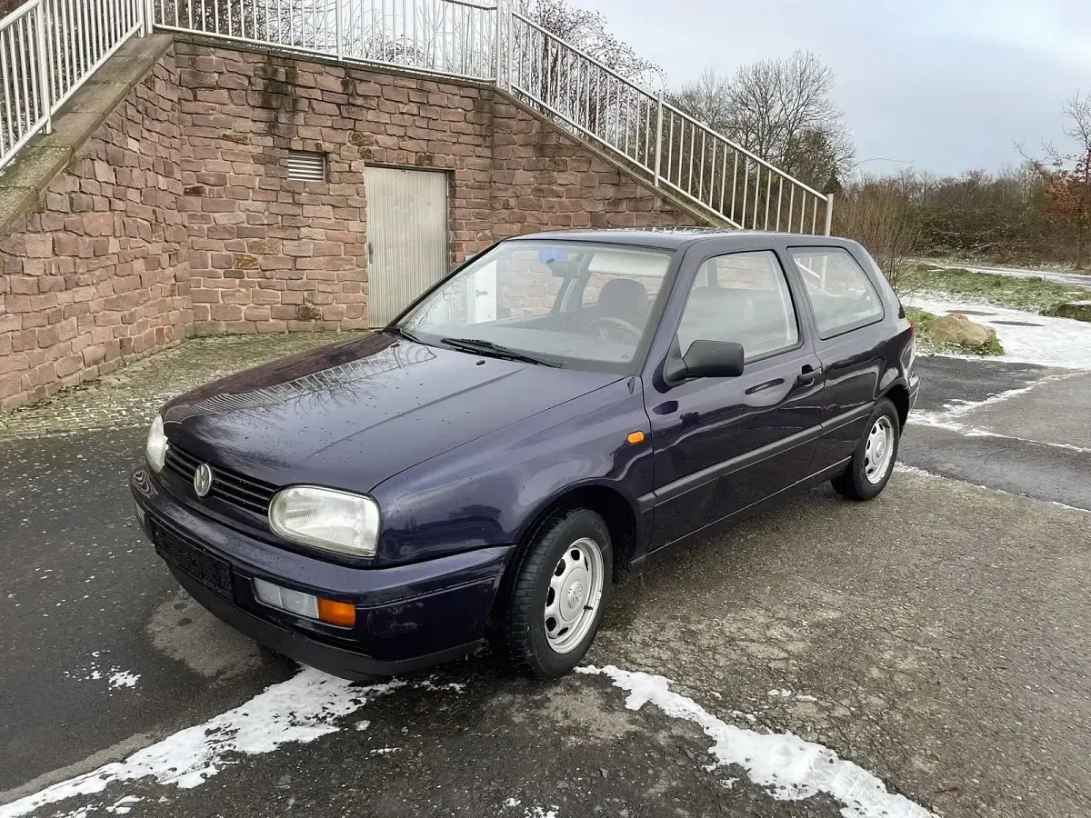 Usata VW Golf 68 CV (50 kW) 1997 Viola Coupé