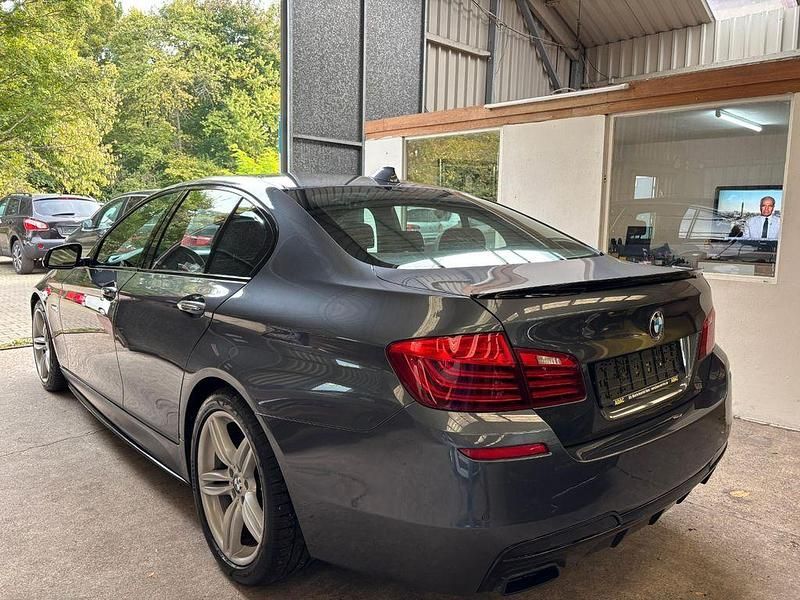 Gebraucht BMW 550 M Sport 449 PS (330 kW) 2016 Grau Limousine