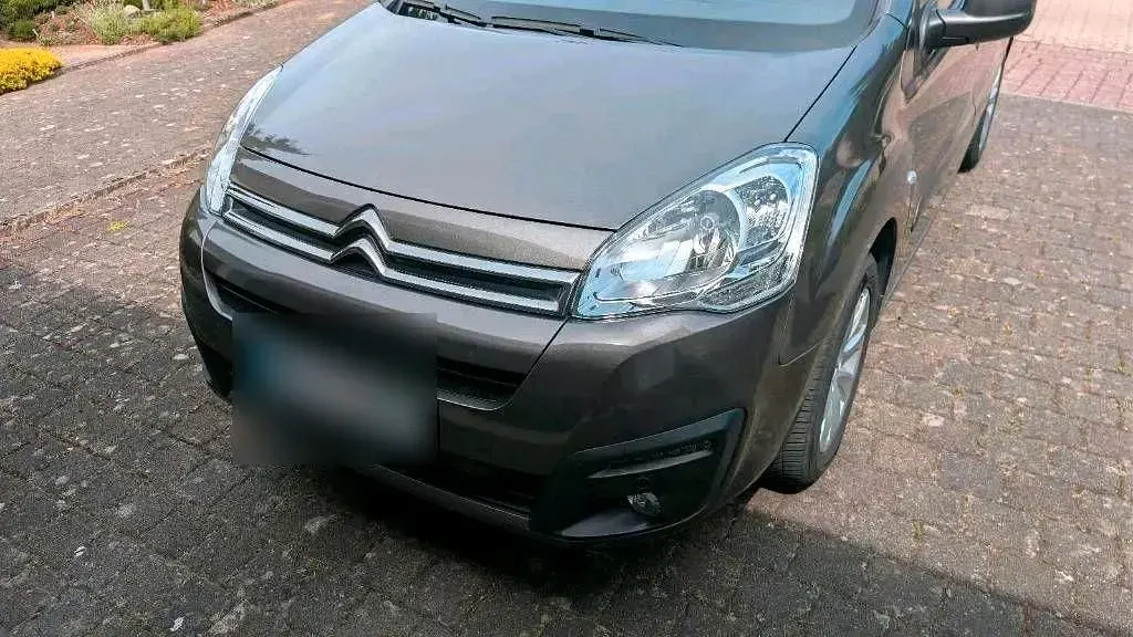 Gebraucht Citroën Berlingo PureTech 110 PS (80 kW) 2017 Braun Van / Kleinbus