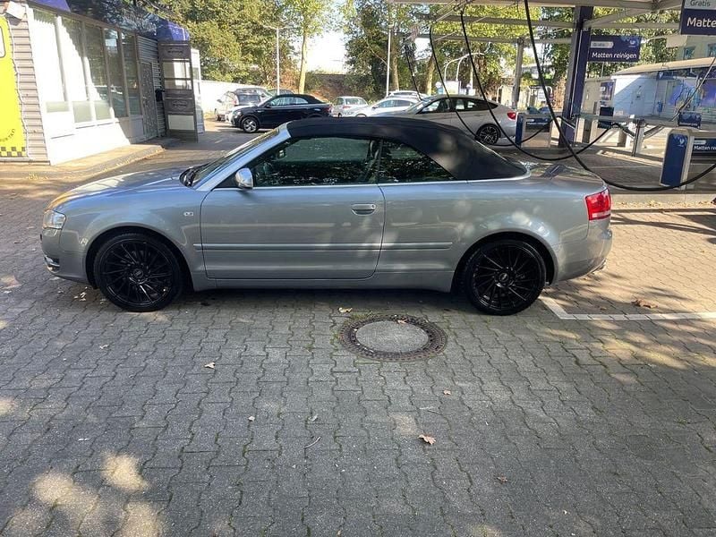 Grau Gebraucht 2006 Audi A4 Cabriolet Sport Cabrio | 2.200 € - Bild 1/4