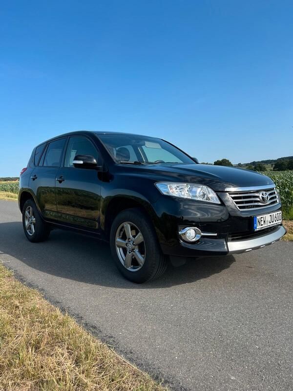 Schwarz Gebraucht 2013 Toyota RAV4 SUV | 12.250 € - Bild 1/4