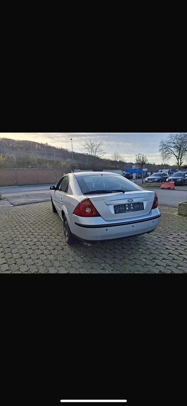 Silber Gebraucht 2001 Ford Mondeo Limousine | 1.500 € - Bild 1/4