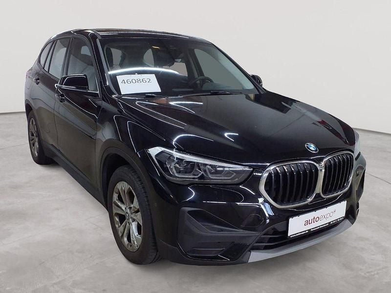 Schwarz uni Gebraucht 2021 BMW X1 Advantage SUV | 21.490 € (Guter Preis) - Bild 1/4