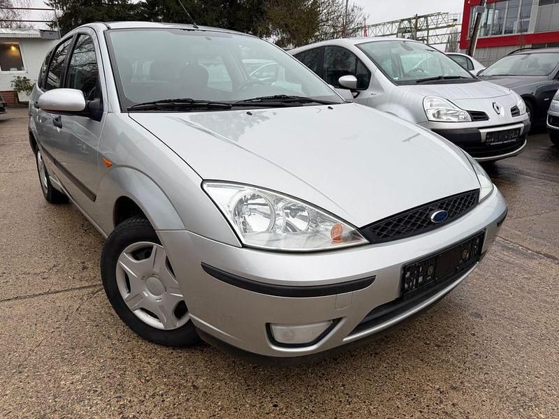 Gebraucht Ford Focus Trend 101 PS (74 kW) 2002 Grau Limousine