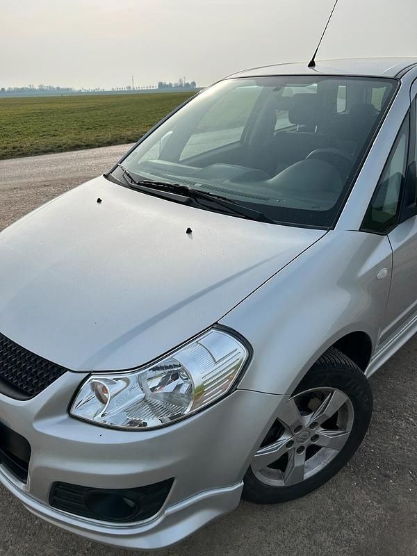Gebraucht Suzuki SX4 City 120 PS (88 kW) 2011 Silber SUV