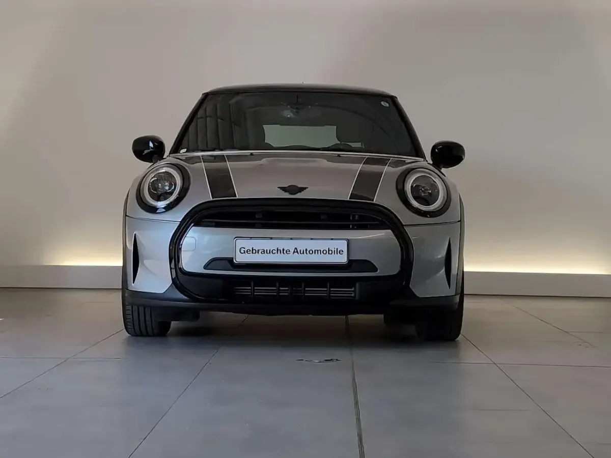 Gebraucht Mini Cooper 136 PS (100 kW) 2022 Melting silver iii Kleinwagen