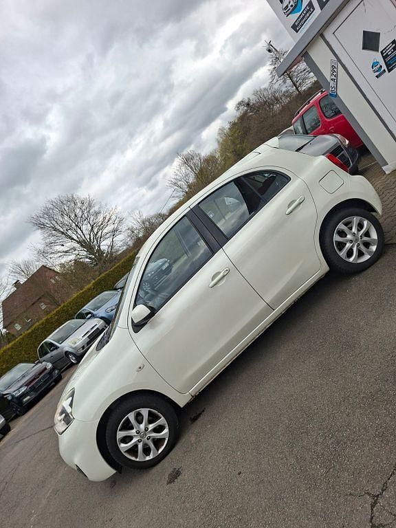 Gebraucht Nissan Micra Acenta 98 PS (72 kW) 2013 Weiß Kleinwagen