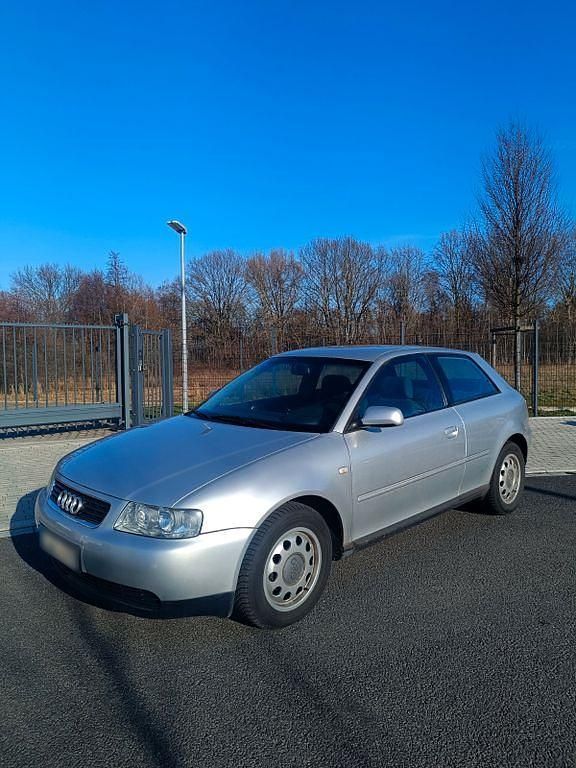 Usata Audi A3 102 CV (75 kW) 2002 Argento Utilitaria