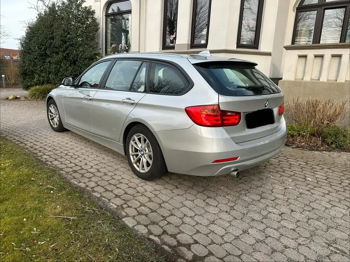 Gebraucht BMW 320 184 PS (135 kW) 2013 Silber Kombi