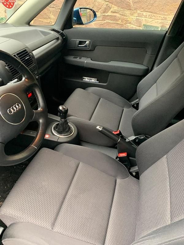 Gebraucht Audi A2 75 PS (55 kW) 2004 Blau Kleinwagen