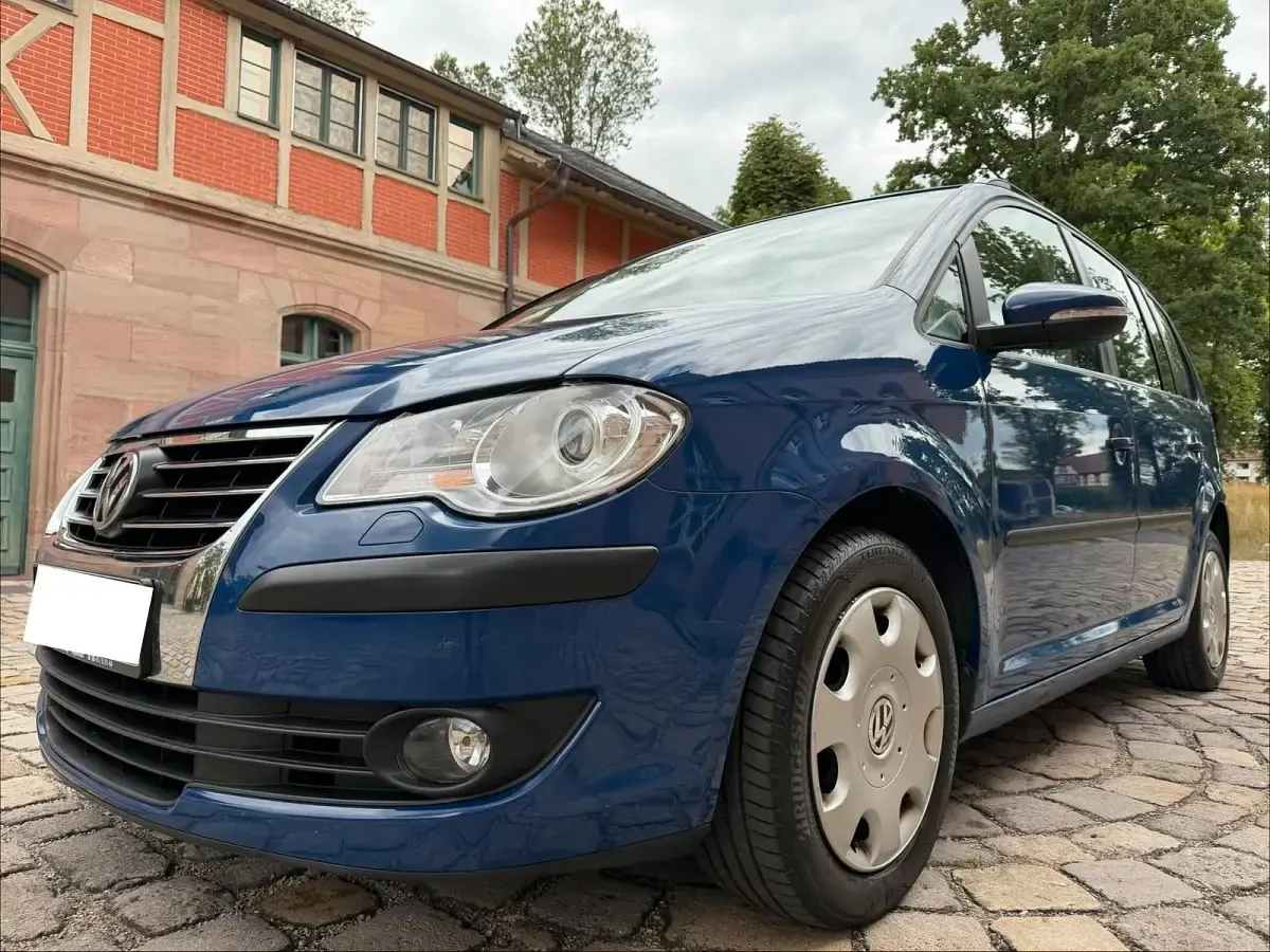 Gebraucht VW Touran 105 PS (77 kW) 2010 Blau Van / Kleinbus