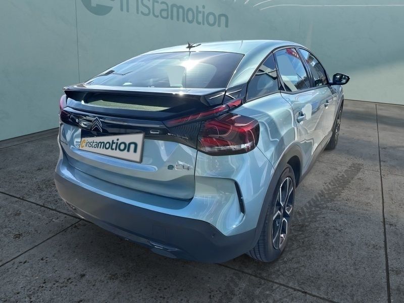 Gebraucht Citroën e-C4 Feel 100 kW (136 PS) 2023 Blau Limousine