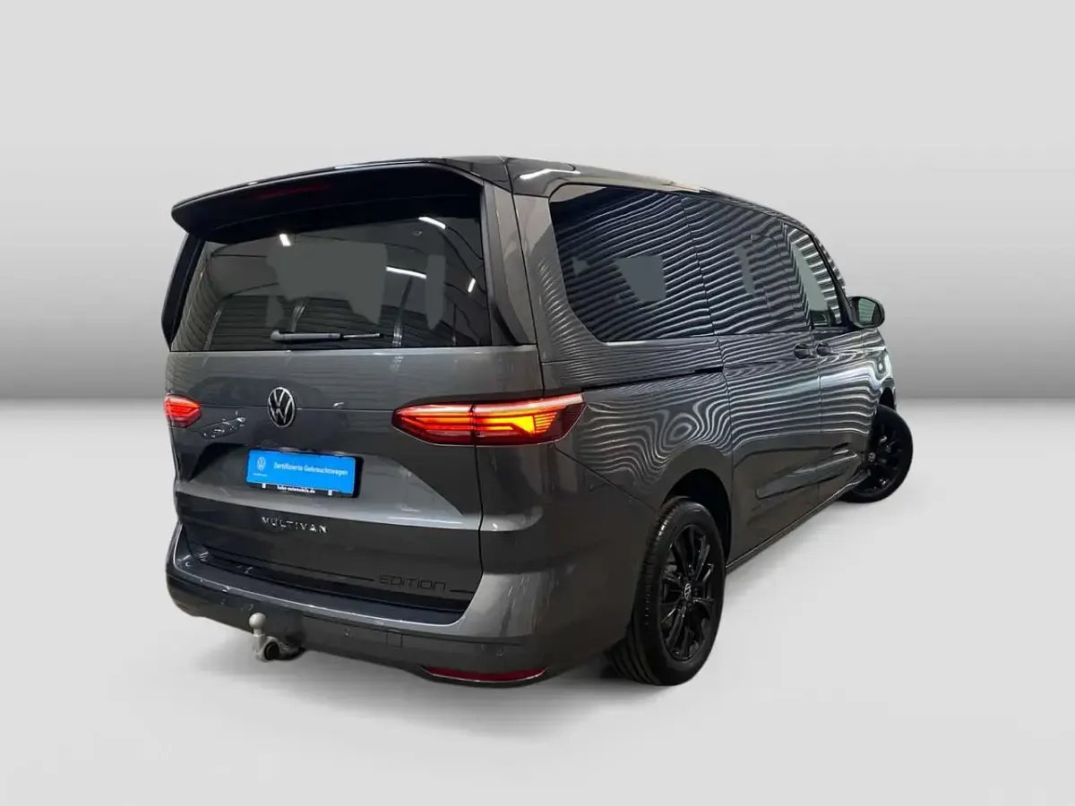 Gebraucht VW Multivan Edition 204 PS (150 kW) 2025 Grau Van / Kleinbus