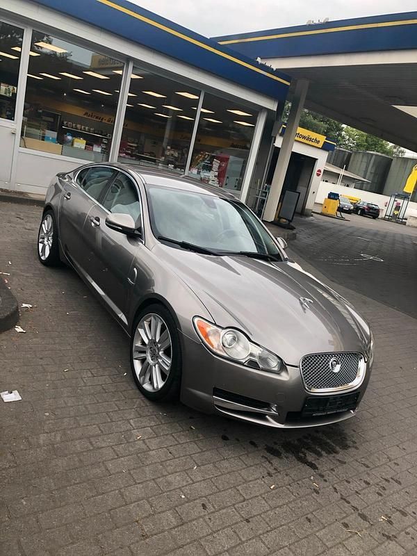 Gold Gebraucht 2010 Jaguar XF Limousine | 8.450 € (Fairer Preis) - Bild 1/4