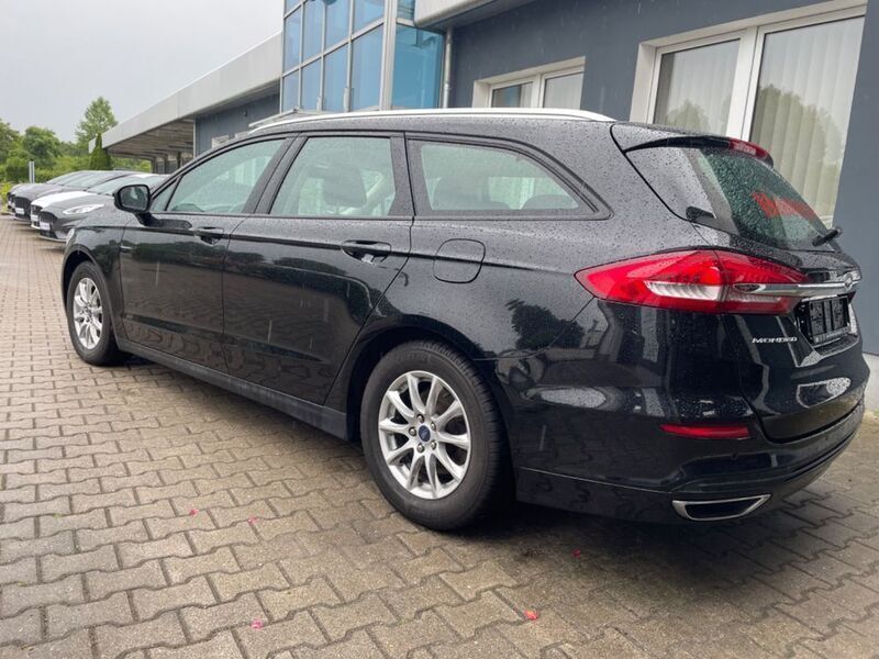 Gebraucht Ford Mondeo 179 PS (131 kW) 2018 Iridiumschwarz metallic Kombi