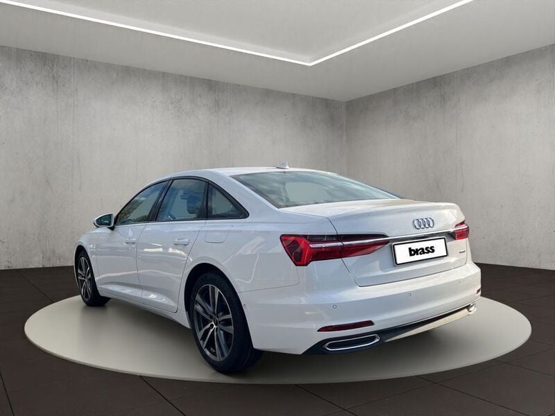 Gebraucht Audi A6 Ambiente 299 PS (219 kW) 2022 Ibisweiß Limousine