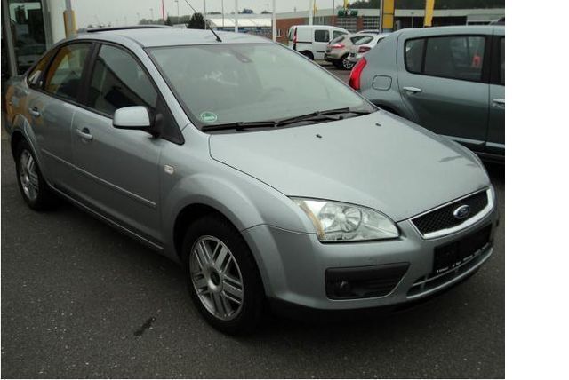 Gebraucht Ford Focus Ghia 146 PS (107 kW) 2005 Grau metallic Limousine
