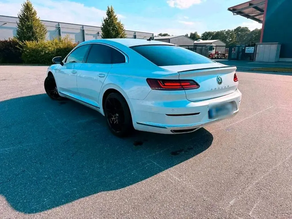 Gebraucht VW Arteon R-line 190 PS (139 kW) 2018 Weiß Kleinwagen
