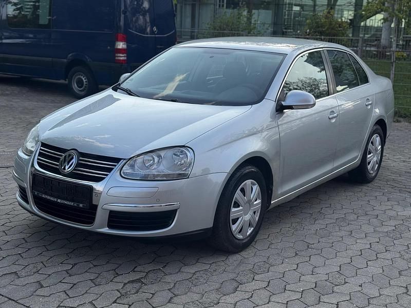 Usata VW Jetta 105 CV (77 kW) 2009 Argento Berlina