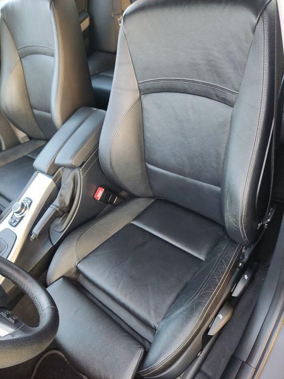 Schwarz Gebraucht 2011 BMW 320 Sport Line Kombi | 8.199 € (Fairer Preis) - Bild 1/4