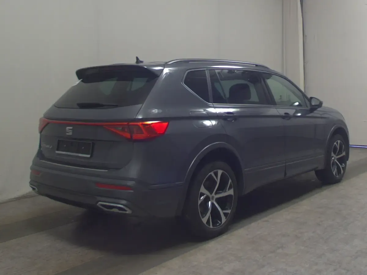 Gebraucht Seat Tarraco FR-Line 150 PS (110 kW) 2022 Grau SUV