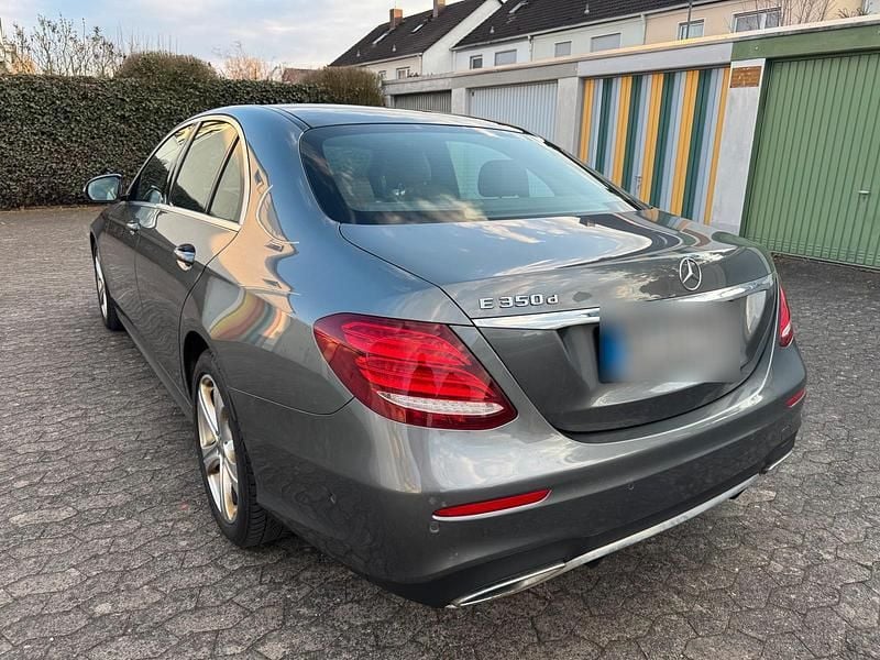 Gebraucht Mercedes E350 258 PS (189 kW) 2016 Grau Limousine