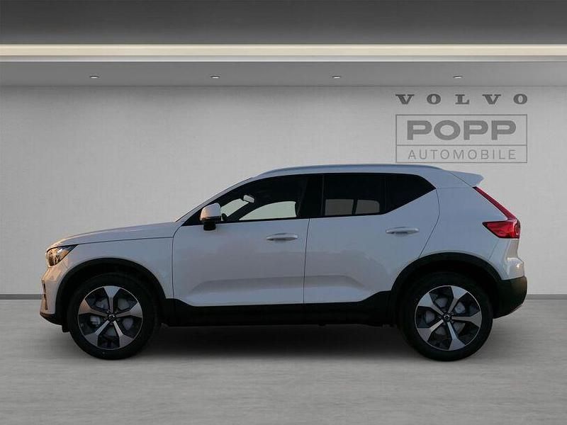 Gebraucht Volvo XC40 Core 163 PS (119 kW) 2025 Crystal white SUV