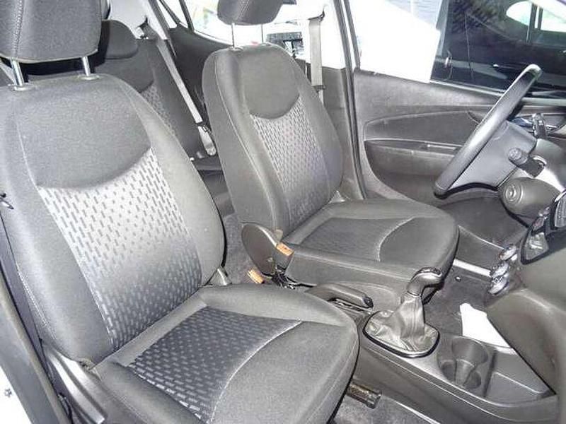 Gebraucht Opel Karl Rocks 73 PS (53 kW) 2019 Schneeweiss Kleinwagen