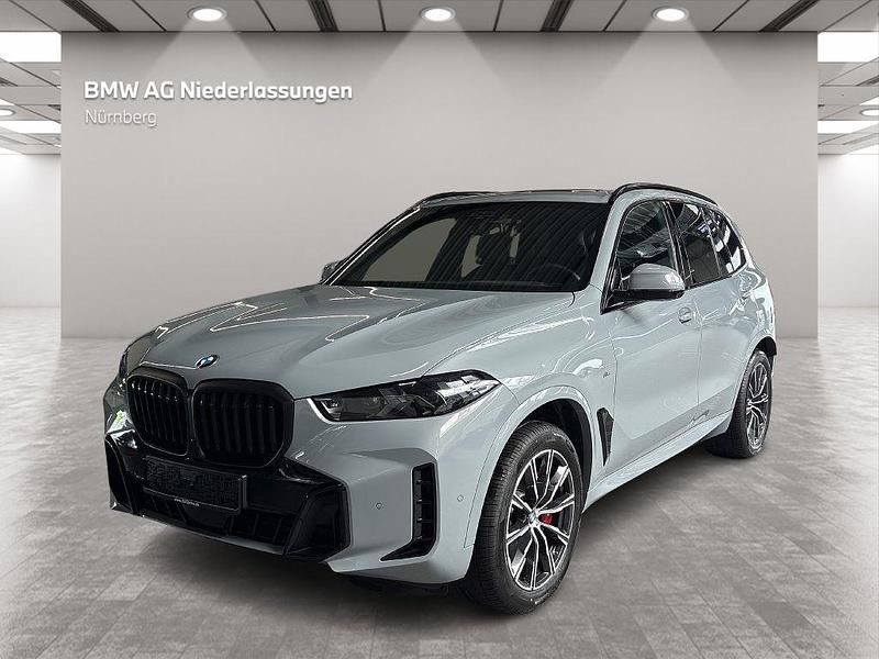 Grau Gebraucht 2024 BMW X5 Comfort Edition SUV | 86.811 € (Superpreis) - Bild 1/4