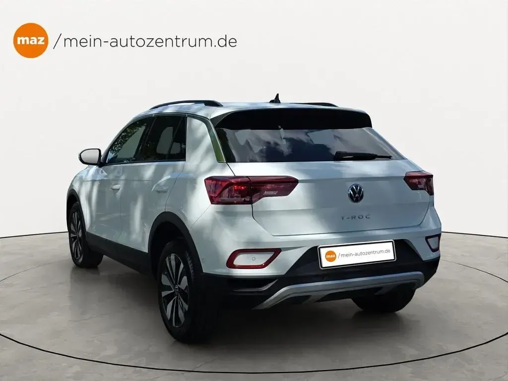Second-hand VW T-Roc Move 110 CP (80 kW) 2023 Alb SUV