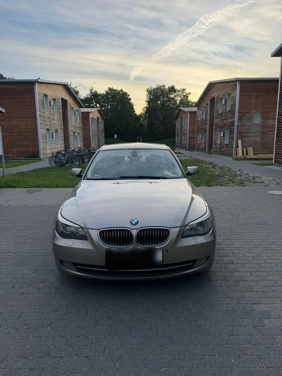 Gebraucht BMW 523 190 PS (139 kW) 2007 Beige Limousine