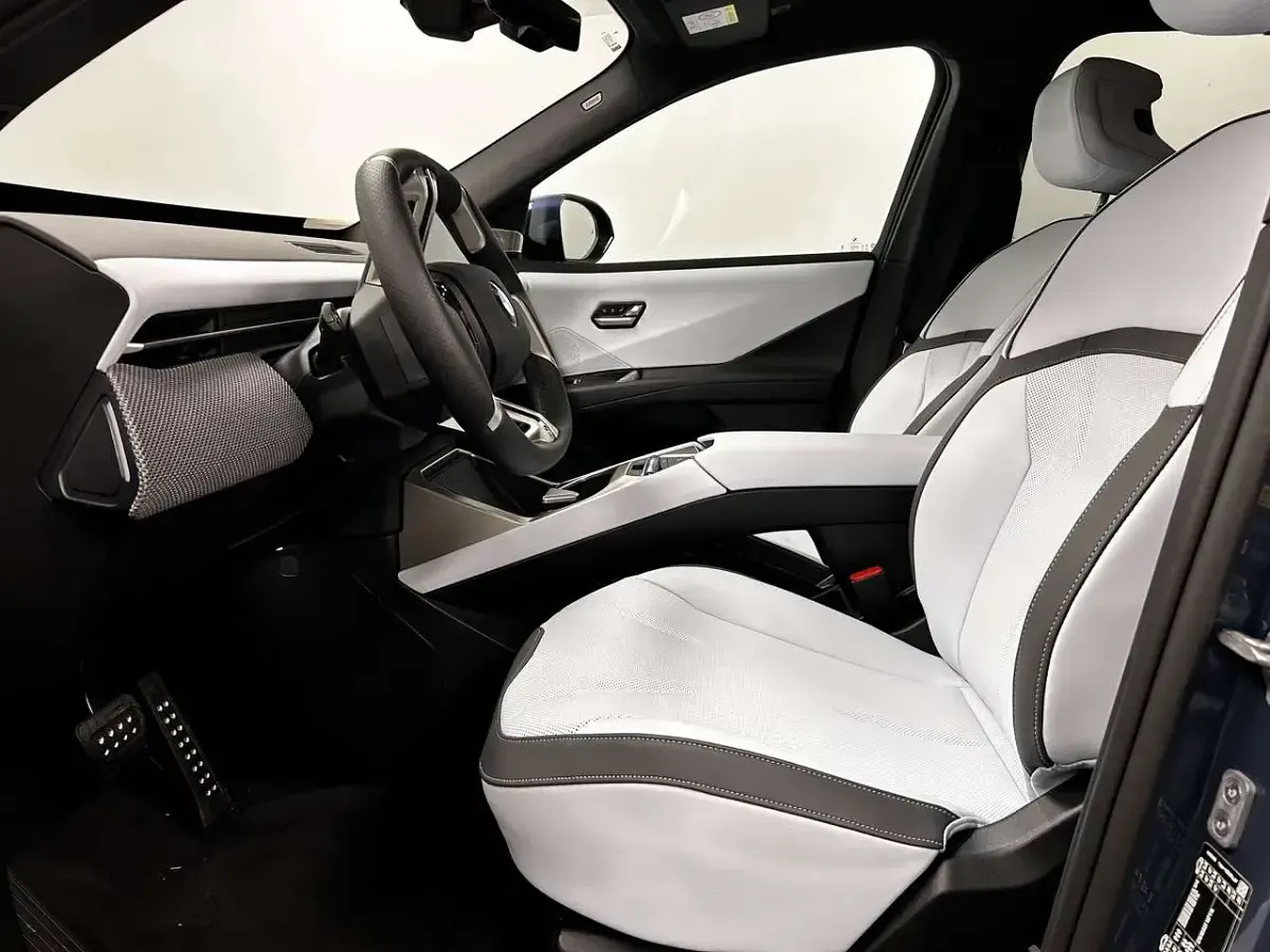 Gebraucht BMW iX3 M Sport 344 kW (469 PS) 2025 Ocean wave blau SUV