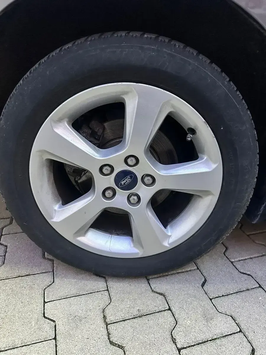 Gebraucht Ford Focus 100 PS (73 kW) 2015 Andere farben Kombi