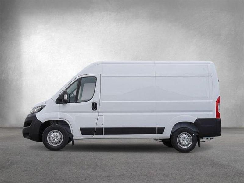 Gebraucht Peugeot Boxer 140 PS (102 kW) 2024 Lackierung weiss icy/deckende la Van