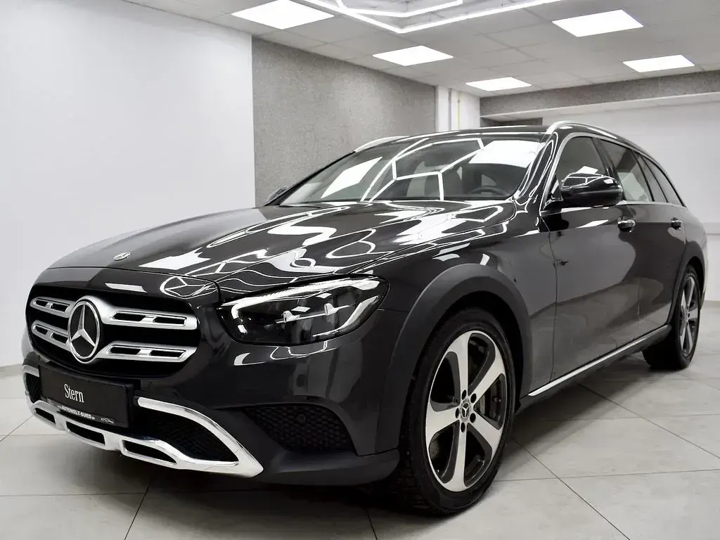 Gebraucht Mercedes E400 330 PS (242 kW) 2022 Graphitgrau metallic SUV