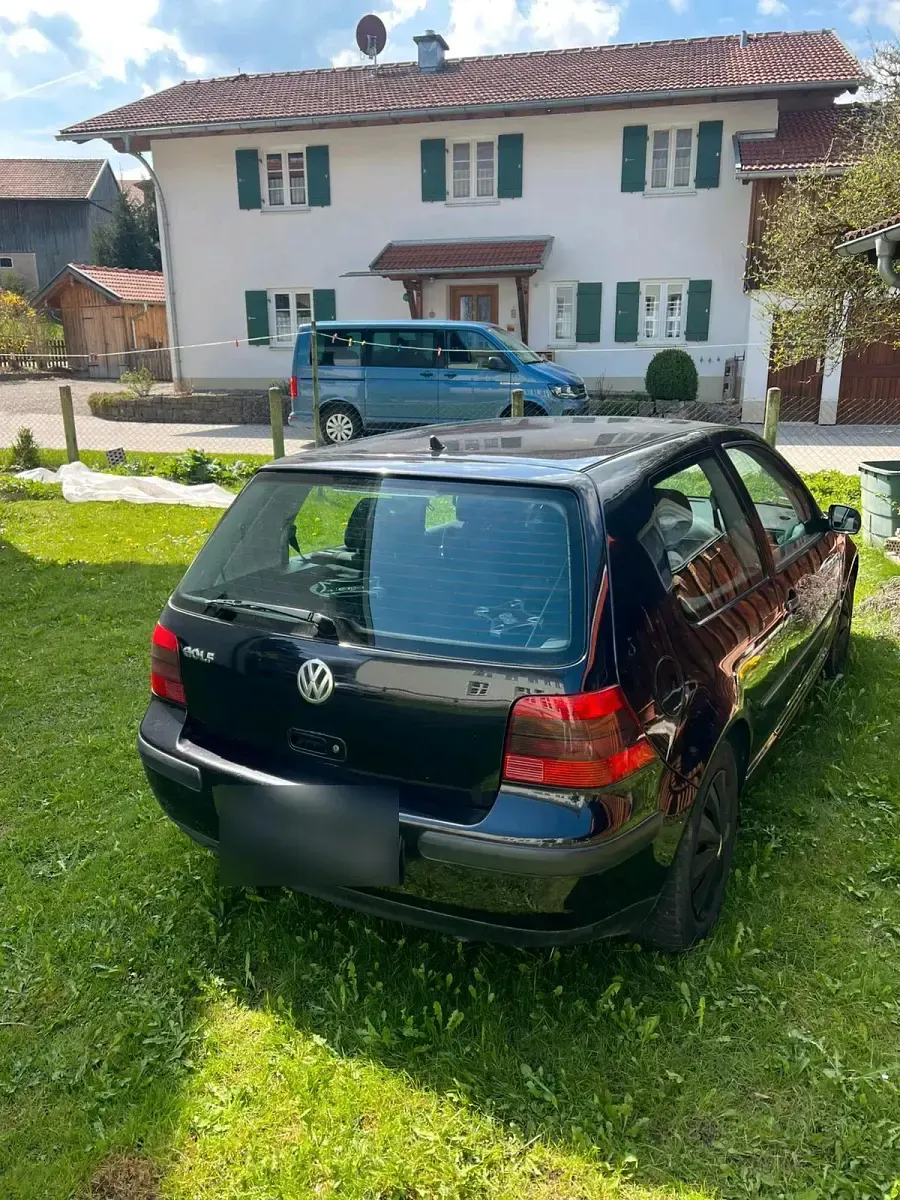 Gebraucht VW Golf IV 75 PS (55 kW) 2003 Schwarz Kleinwagen