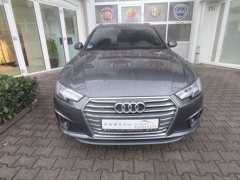 Gebraucht Audi A4 S-Line 190 PS (139 kW) 2019 Grau (daytona grau) Kombi