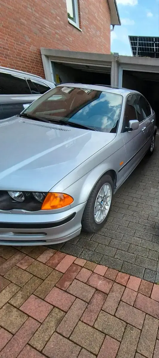 Używany BMW 320 150 KM (110 kW) 1999 Srebrny Sedan/Limuzyna