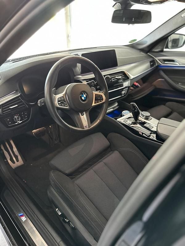 Gebraucht BMW 530 Performance 265 PS (194 kW) 2019 Schwarz Kombi
