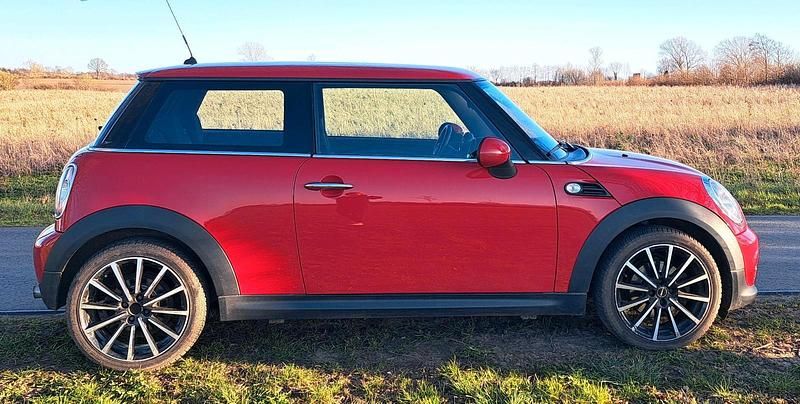 Gebraucht Mini ONE 98 PS (72 kW) 2013 Rot Kleinwagen