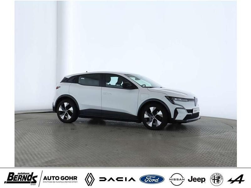 Gebraucht Renault Megane E-Tech Equilibre 96 kW (131 PS) 2022 Arktisweiß (369) Limousine