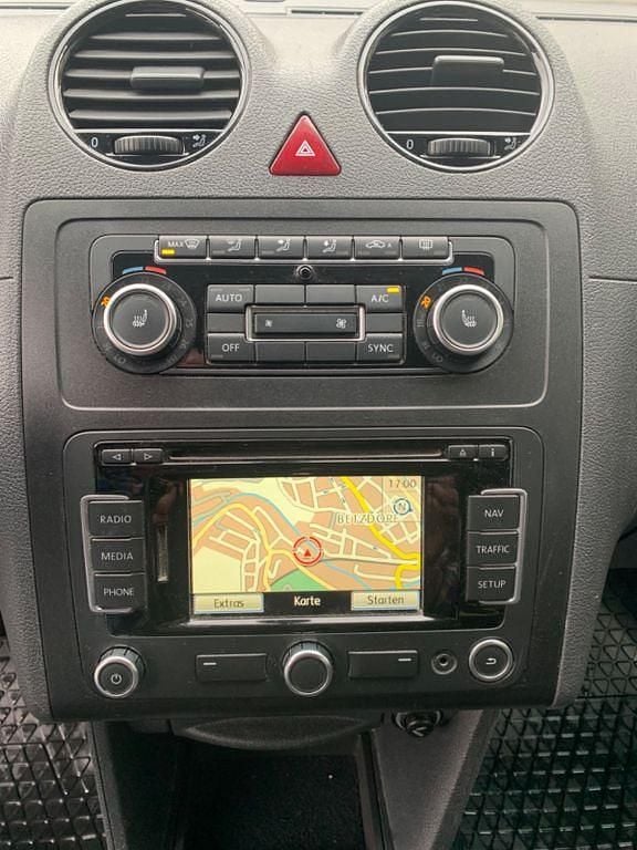 Gebraucht VW Caddy Maxi Team 140 PS (102 kW) 2015 Schwarz Van / Kleinbus