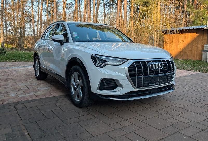 Gebraucht Audi Q3 Ambiente 150 PS (110 kW) 2019 Weiß SUV