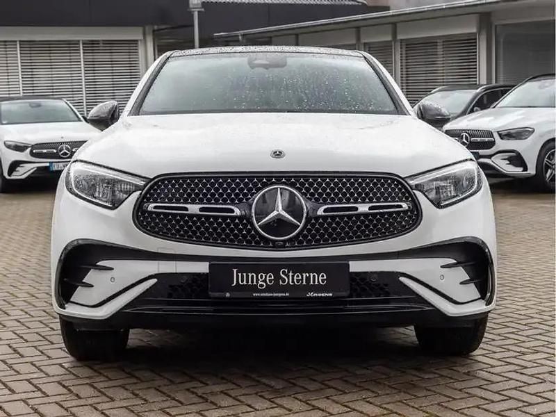 Gebraucht Mercedes GLC300 269 PS (197 kW) 2025 Weiss polarweiss Coupé