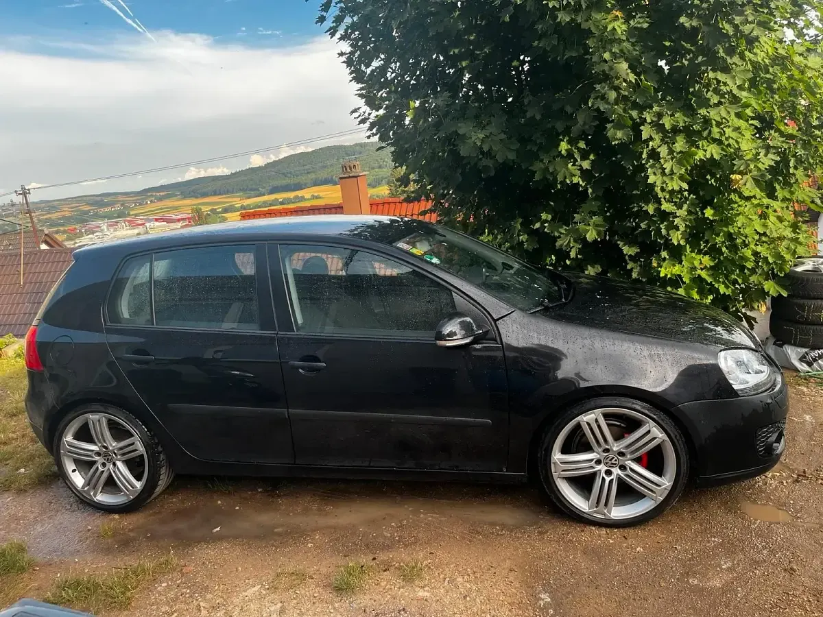 Gebraucht VW Golf V 140 PS (102 kW) 2004 Schwarz Kleinwagen