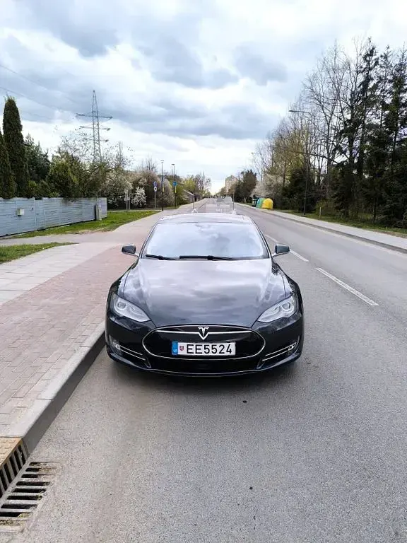 Second-hand Tesla Model S 309 kW (421 CP) 2015 Gri Hatchback